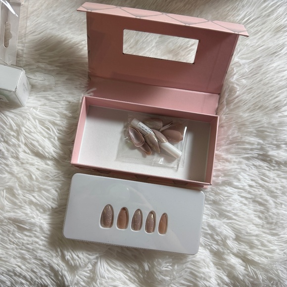Press On Nails Bundle - 9 Sets - Include Glamnetic, Static Nails, Quo - Picture 2 of 11